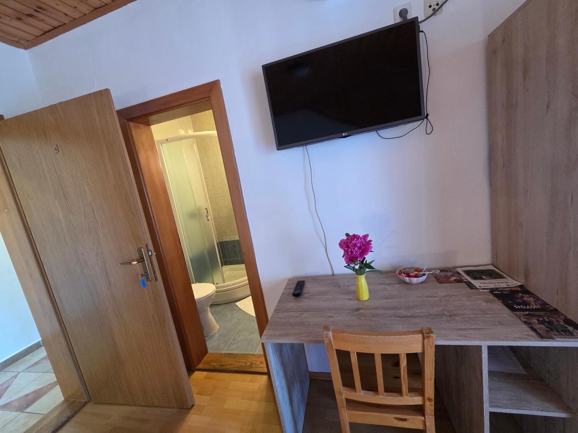 Apartman & Sobe Orhideja Смолянац Экстерьер фото